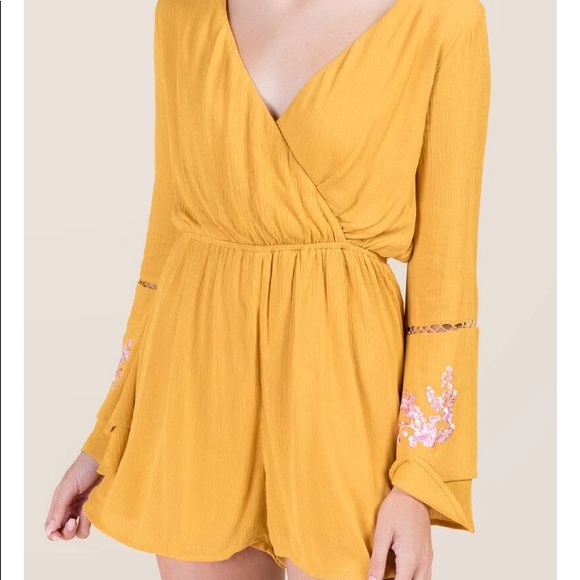 Romper - Picture 2 of 7